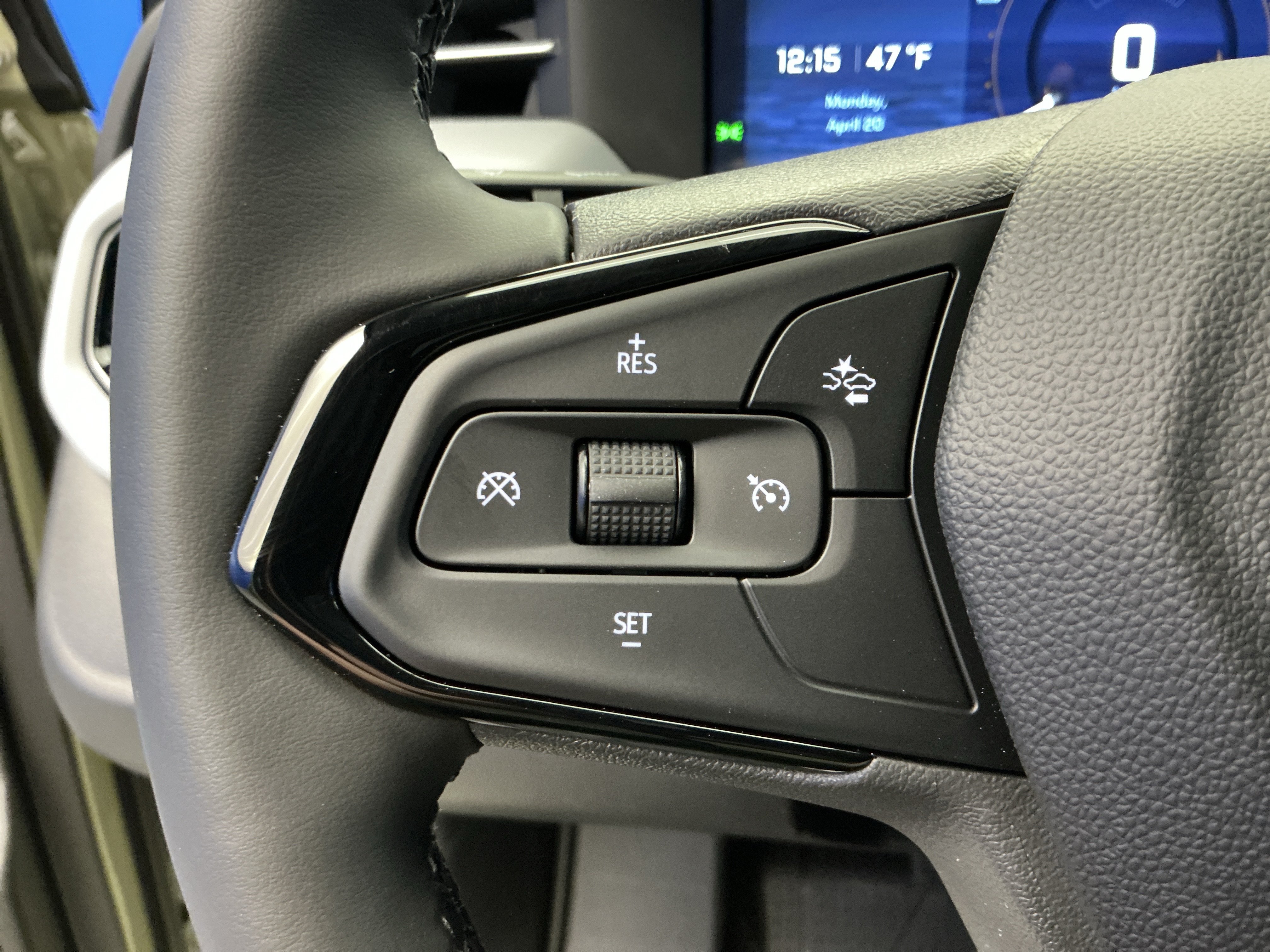 New 2027 Chevrolet Bolt LT w/ Comfort Package FWD image 15