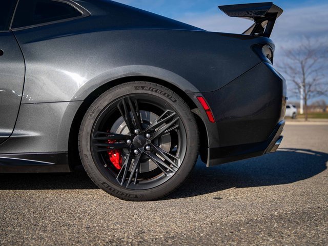 Used 2018 Chevrolet Camaro ZL1 image 11