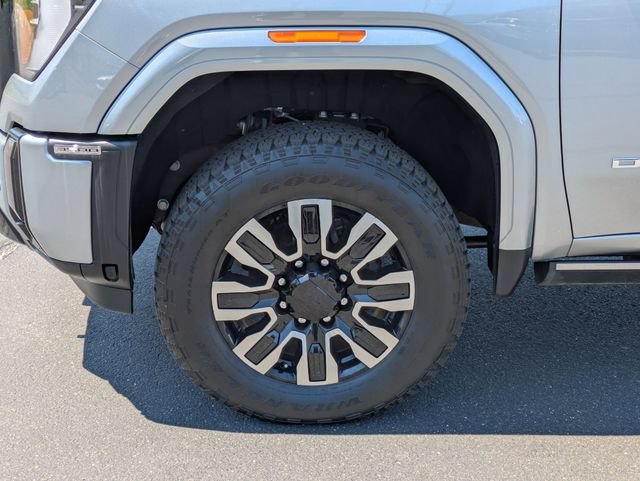 Certified 2025 GMC Sierra 3500 Denali Ultimate AWD/4WD image 10