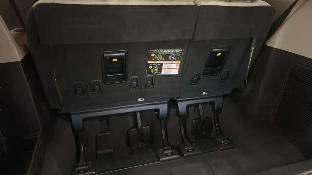Used 2020 Toyota Sienna Limited Premium AWD/4WD image 8