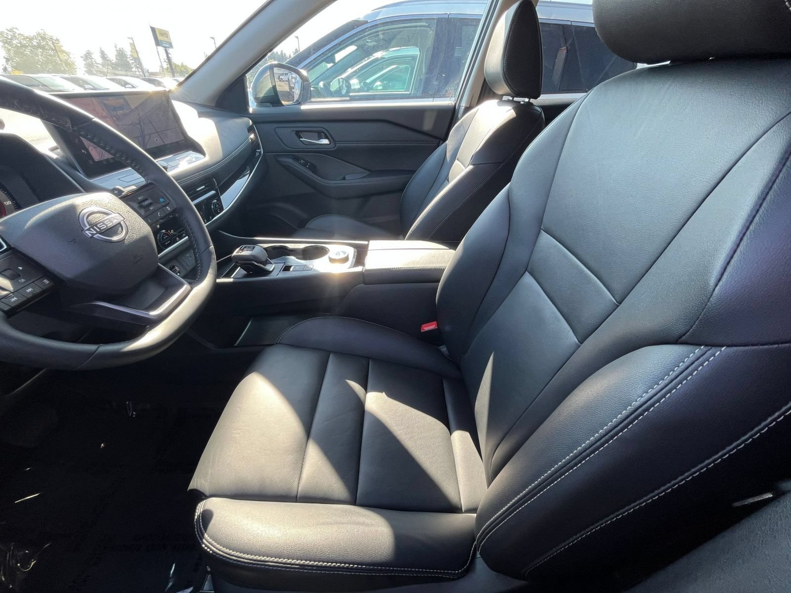 Used 2026 Nissan Rogue SL AWD/4WD image 25