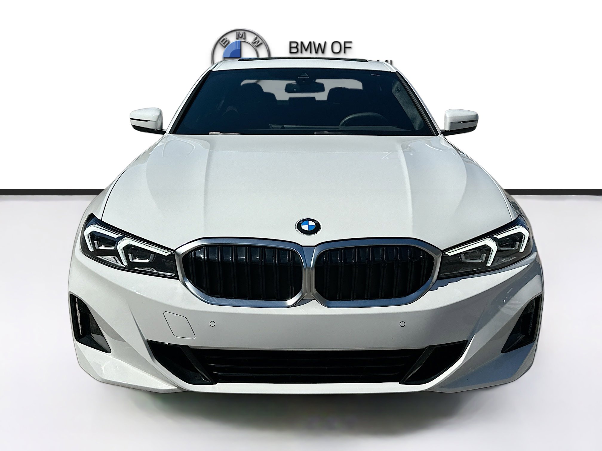 Used 2025 BMW 330i Sedan w/ M Sport Package image 2