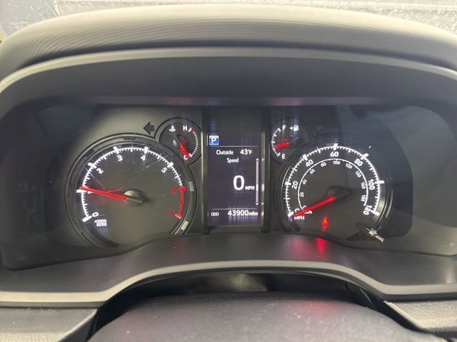 Used 2024 Toyota 4Runner SR5 Premium w/ Moonroof Package image 20