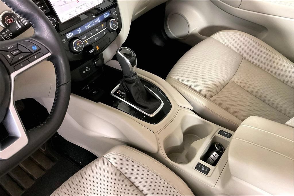Used 2022 Nissan Rogue Sport SL w/ Premium Package FWD image 17
