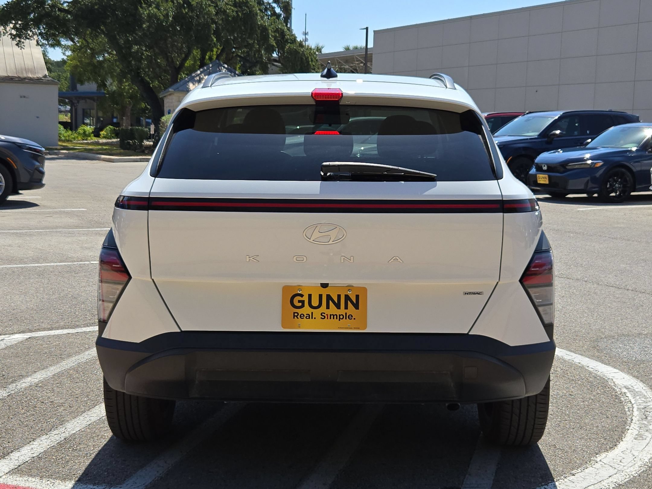 Used 2024 Hyundai Kona SEL AWD/4WD image 4