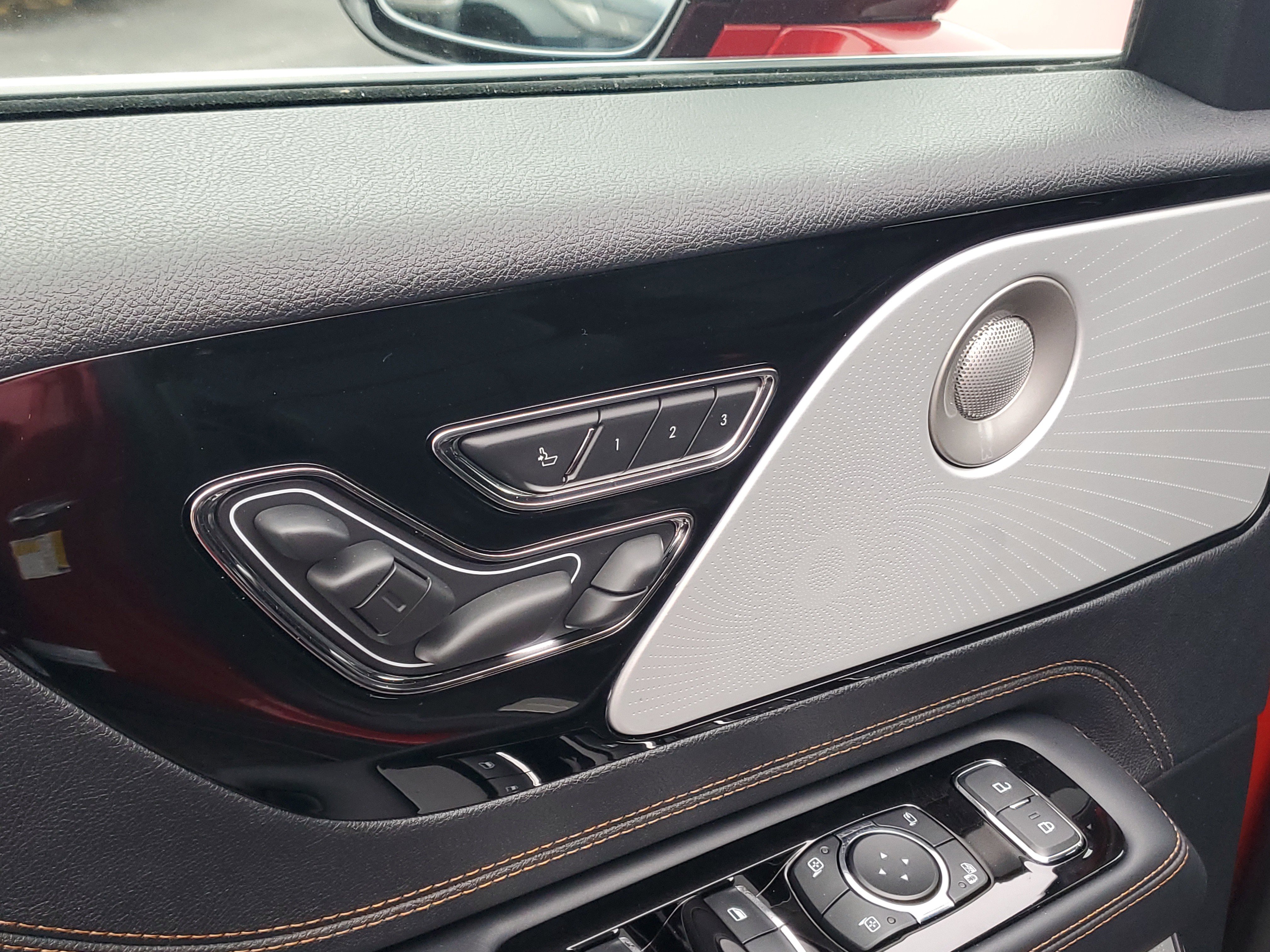 New 2026 Lincoln Aviator Black Label w/ Dynamic Handling Package image 9