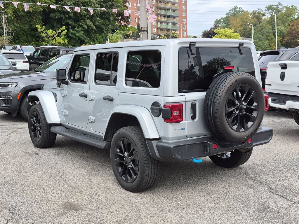 Used 2024 Jeep Wrangler Unlimited Sahara w/ Safety Group AWD/4WD image 7