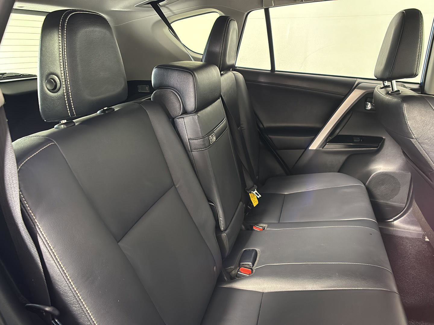 Used 2017 Toyota RAV4 Limited w/ Carpet Mat Package AWD/4WD image 17