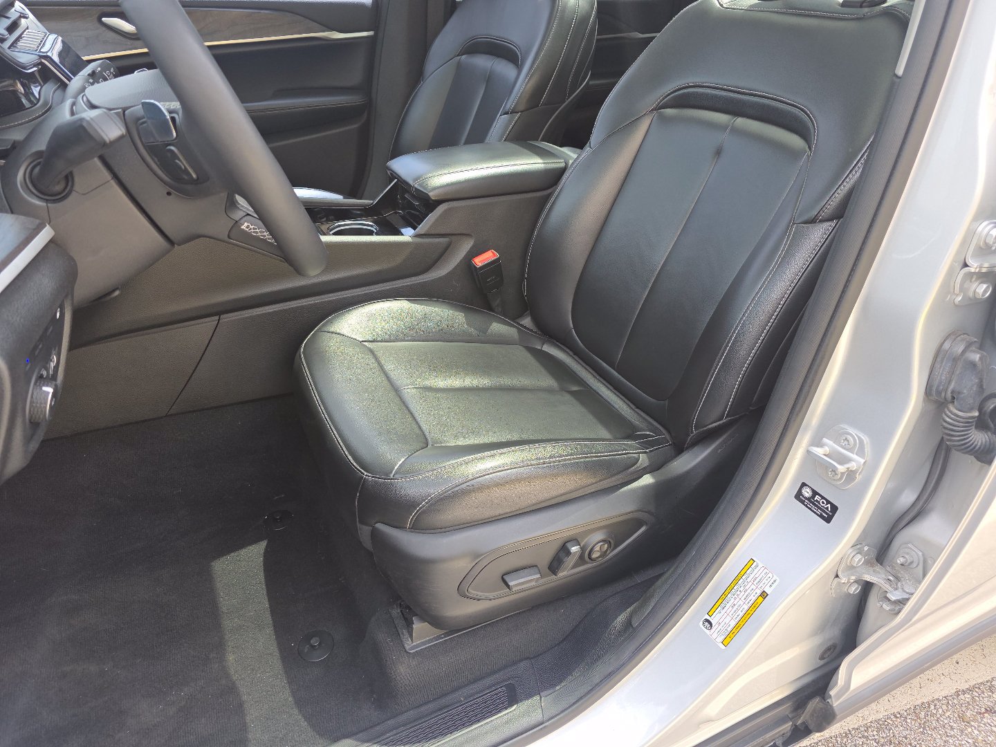 Used 2023 Jeep Grand Cherokee 4WD 4xe image 27