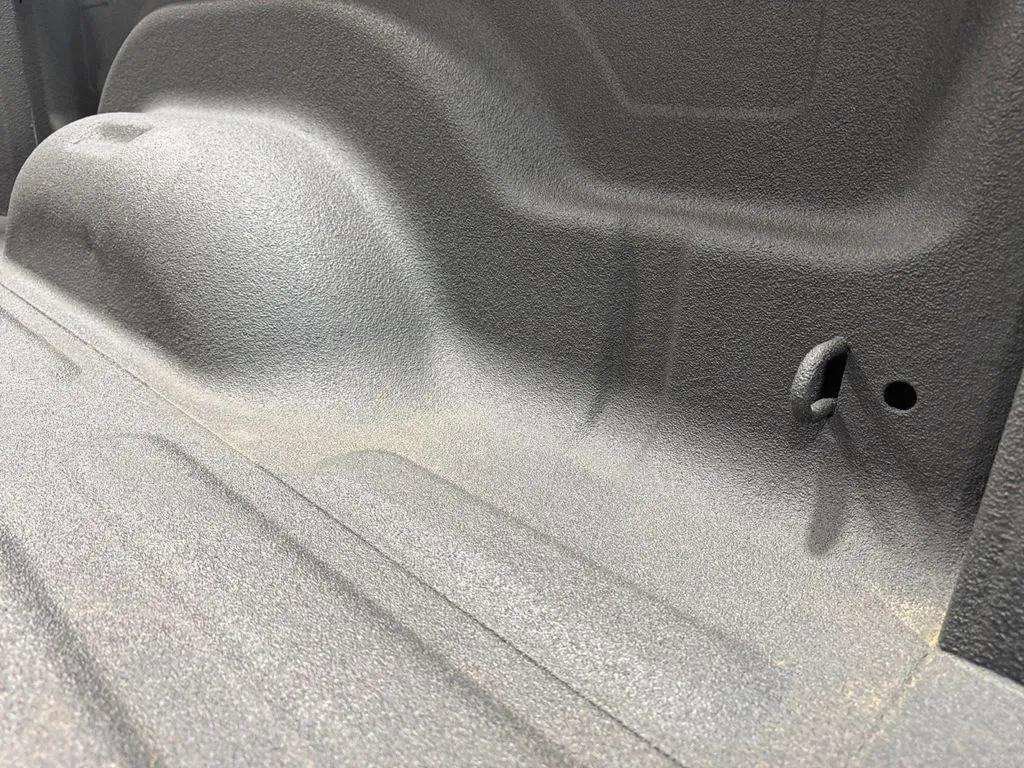 Used 2019 RAM 1500 Express w/ Wheel & Sound Group AWD/4WD image 10