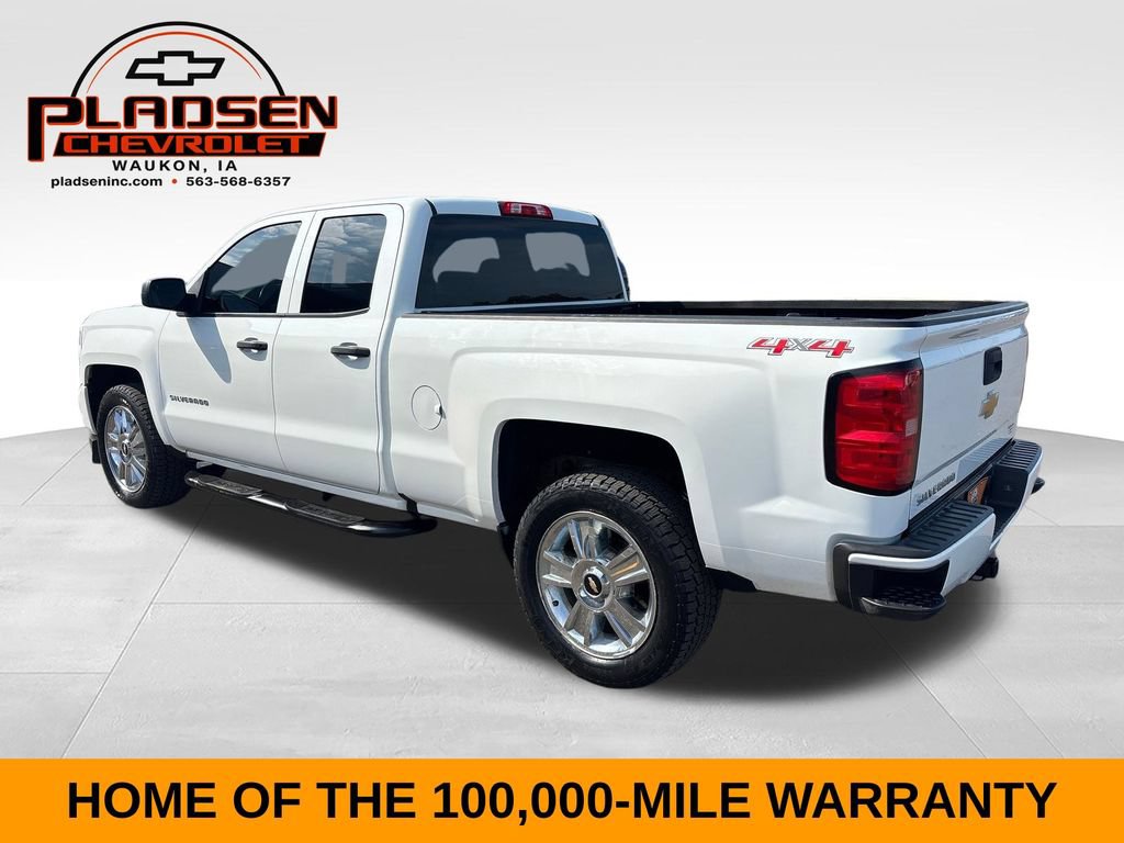 Used 2017 Chevrolet Silverado 1500 Custom w/ Custom Convenience Package AWD/4WD image 3