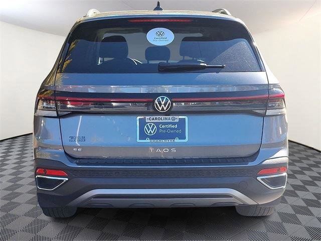 Certified 2025 Volkswagen Taos SE w/ Panoramic Sunroof Package image 5