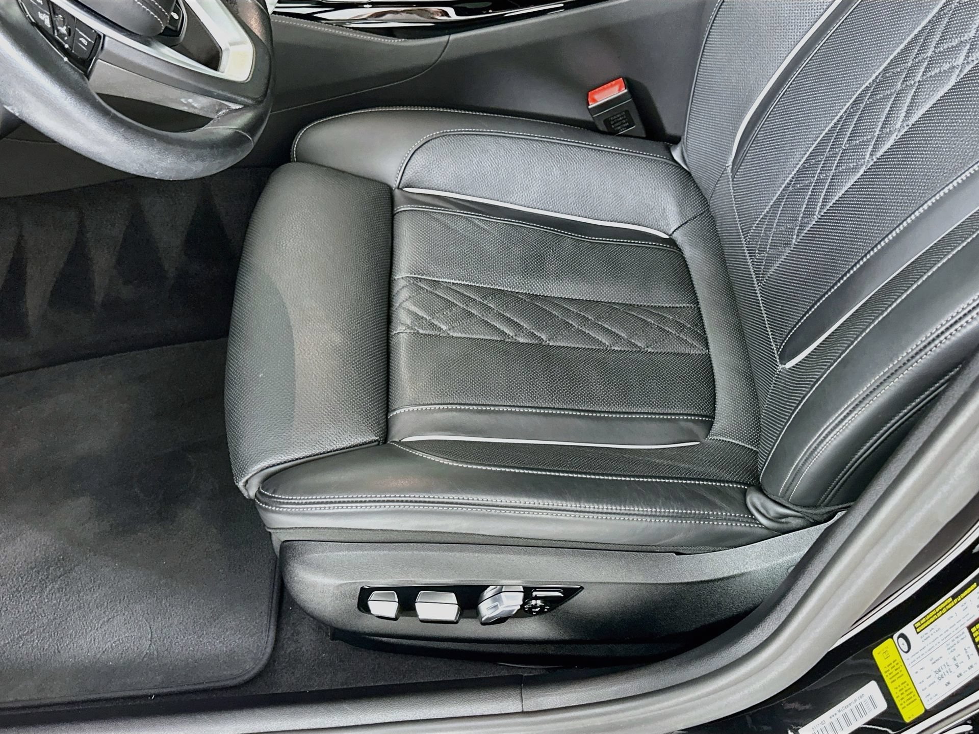 Used 2020 BMW 530i w/ Premium Package RWD image 21