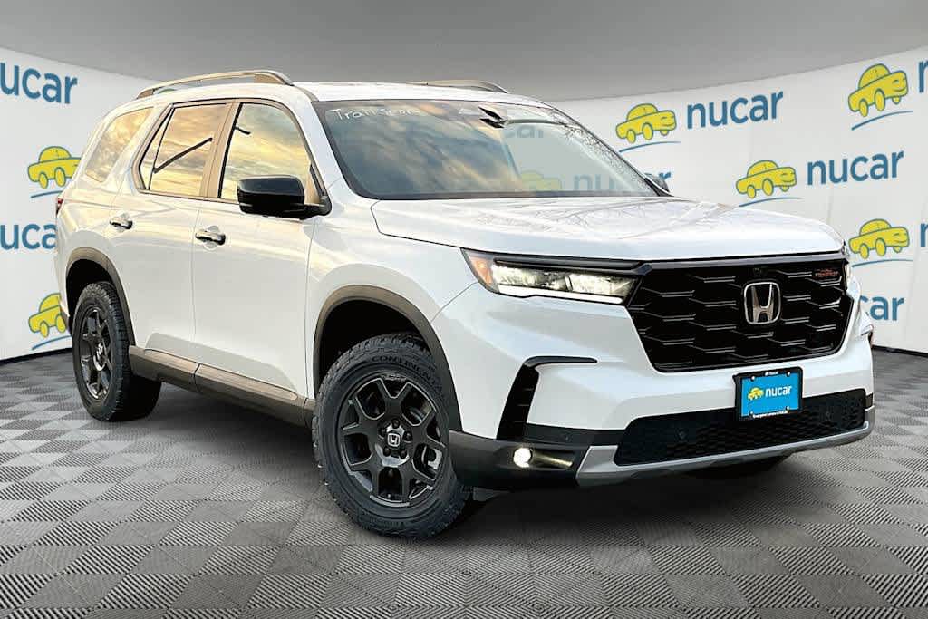 New 2025 Honda Pilot TrailSport