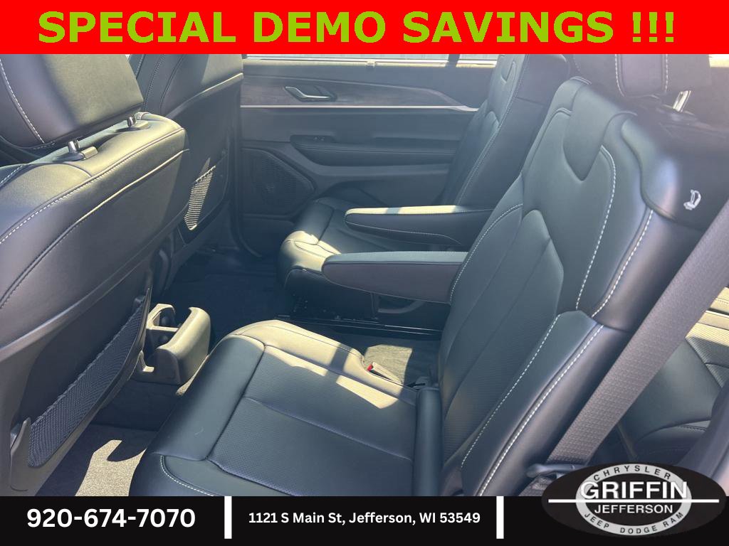New 2025 Jeep Grand Cherokee L Limited w/ Luxury Tech Group II image 6