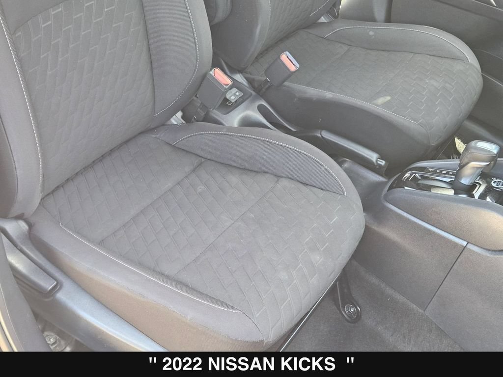 Used 2022 Nissan Kicks S FWD image 31