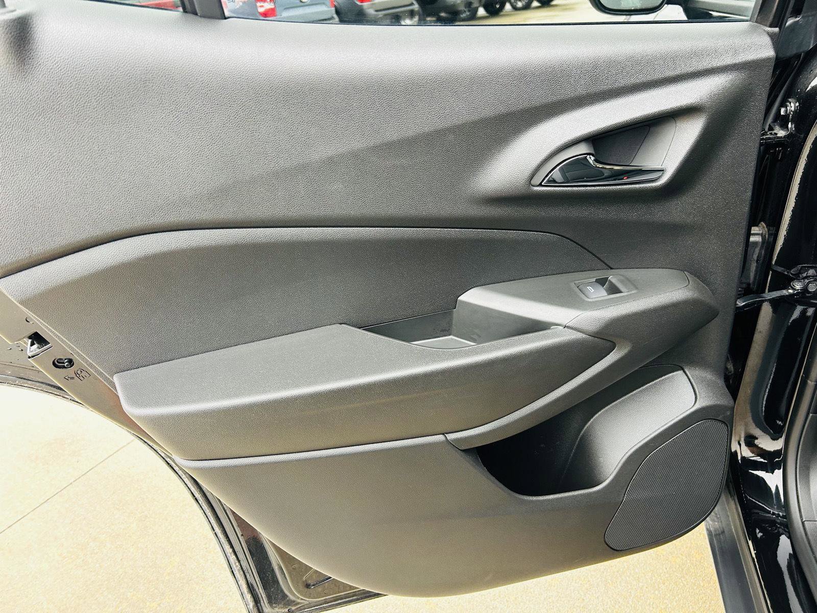 Used 2024 Chevrolet Trax LT w/ Driver Confidence Package image 25