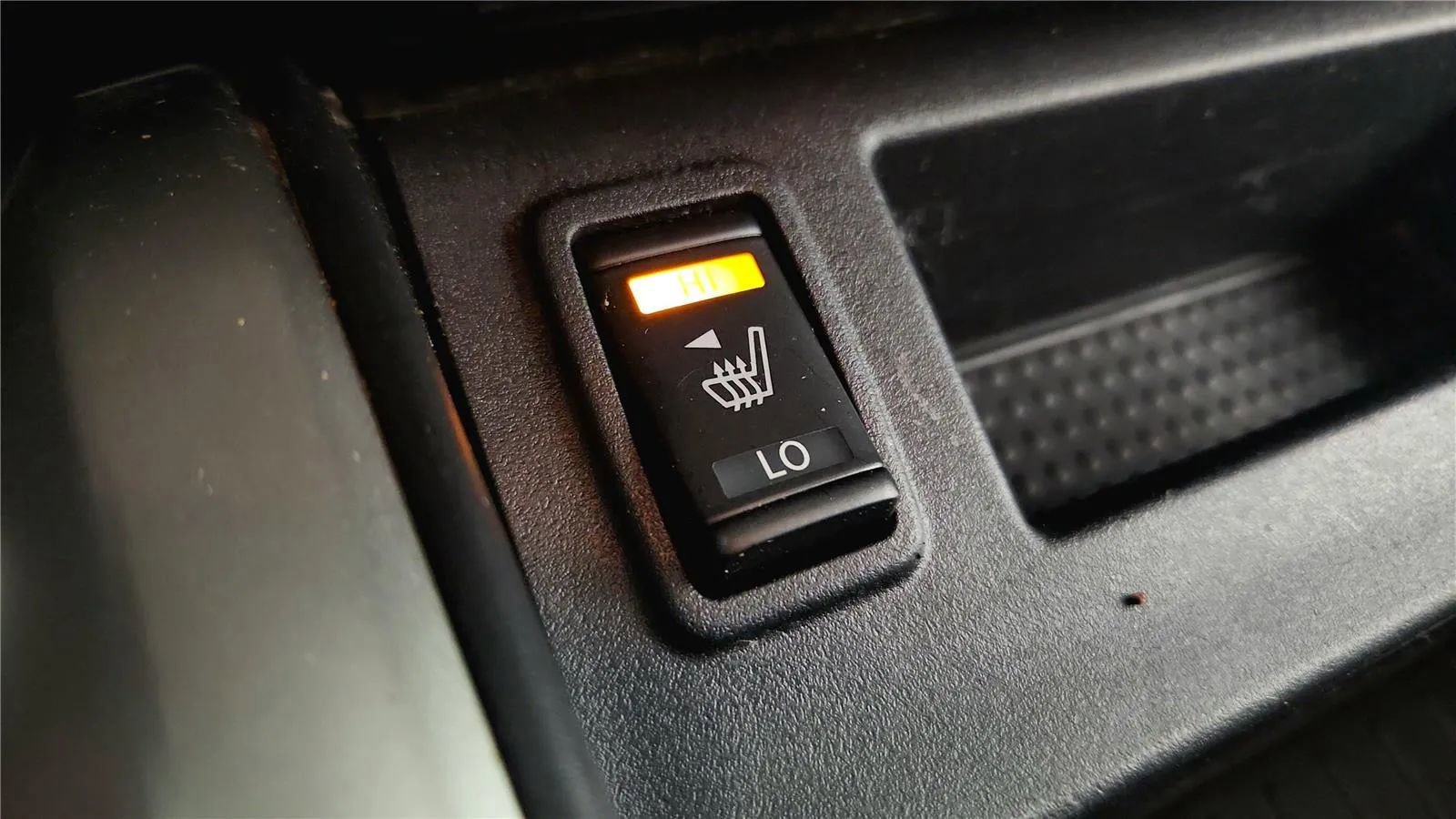 Used 2017 Nissan Titan SV AWD/4WD image 30