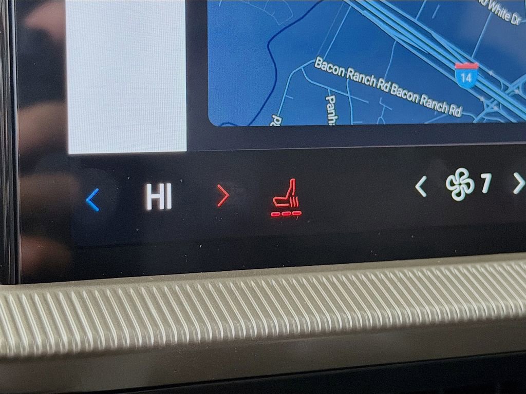 New 2025 Ford Explorer Active image 21