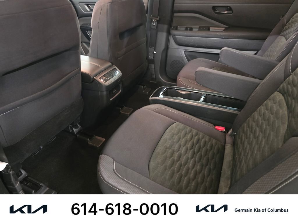 Used 2024 Nissan Pathfinder SV w/ SV Premium Package AWD/4WD image 20