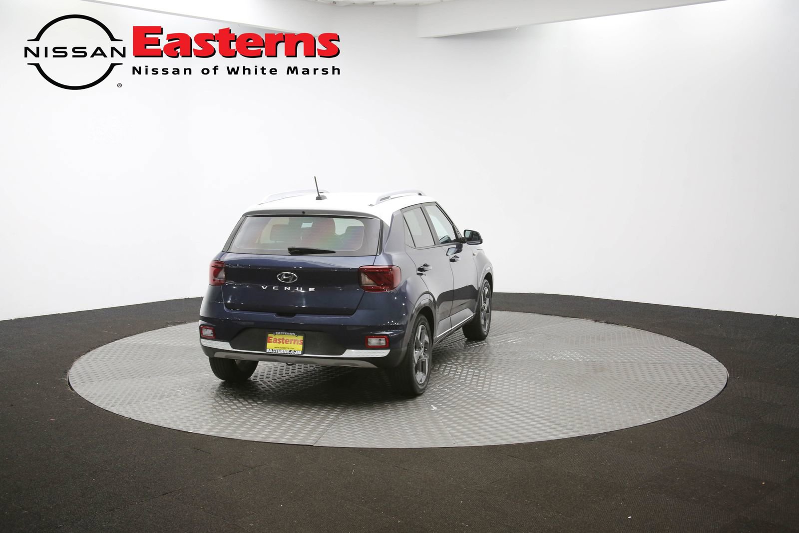 Used 2023 Hyundai Venue Limited image 62