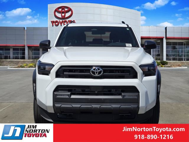 Used 2025 Toyota 4Runner SR5 AWD/4WD image 2