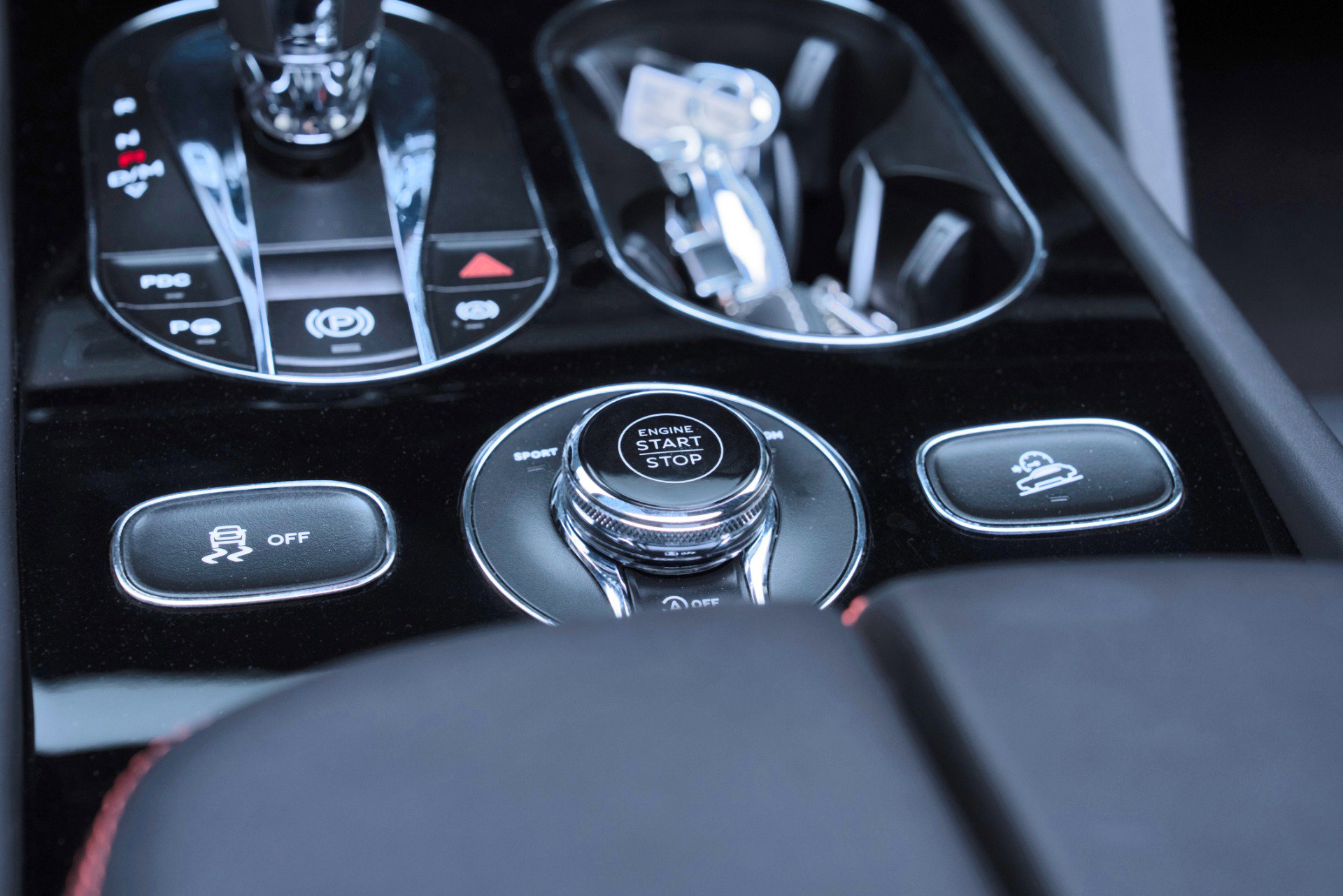 Used 2022 Bentley Bentayga AWD/4WD image 55
