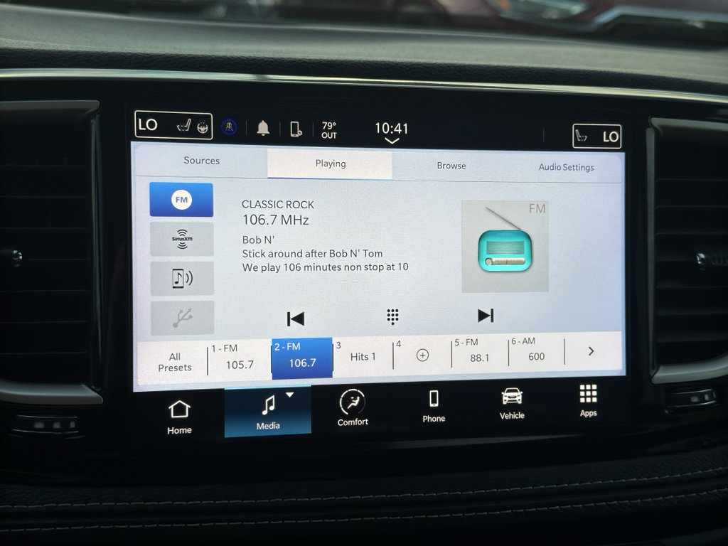Used 2024 Chrysler Pacifica Touring-L FWD image 17