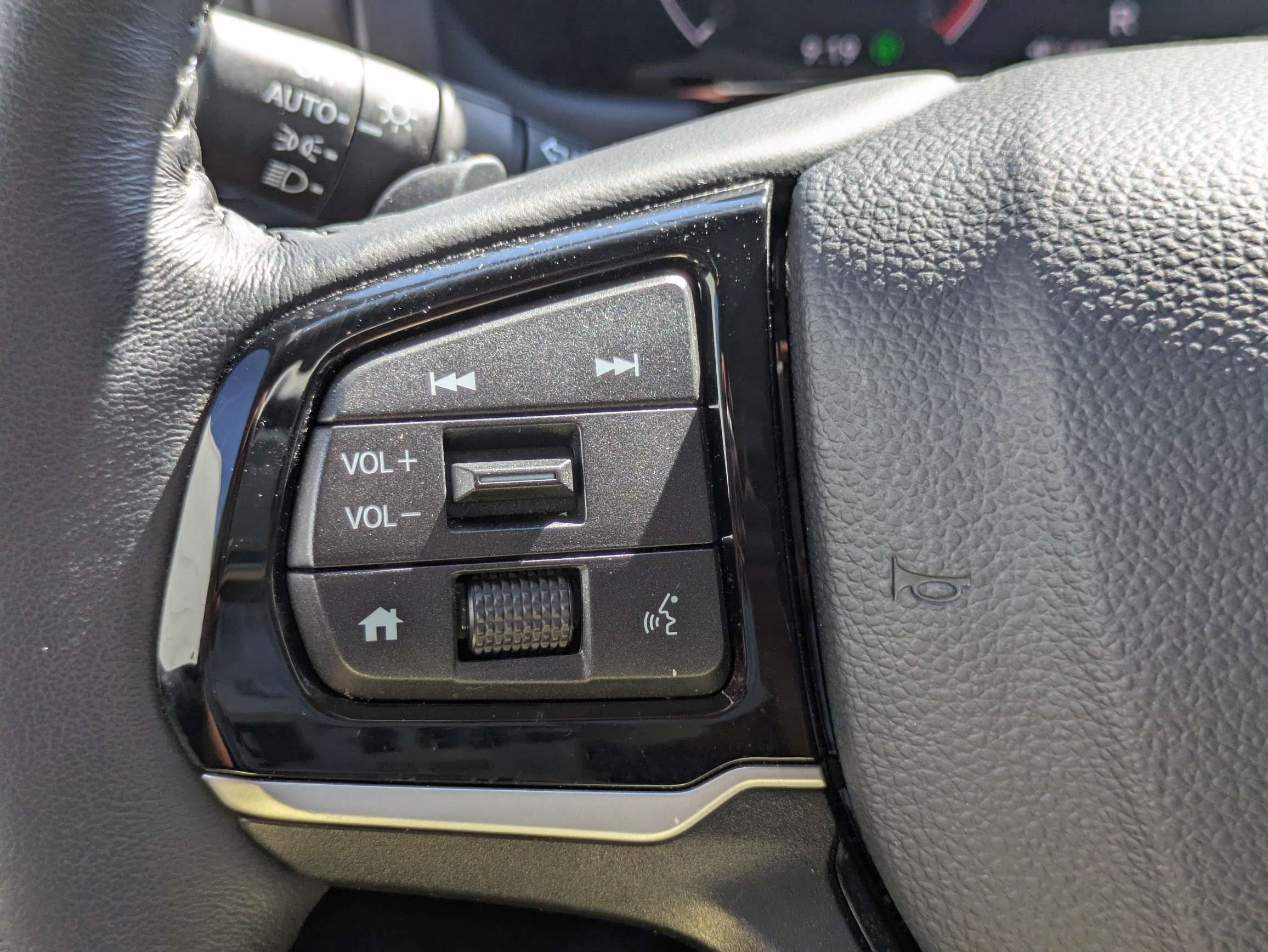 Certified 2025 Honda Odyssey Elite image 32