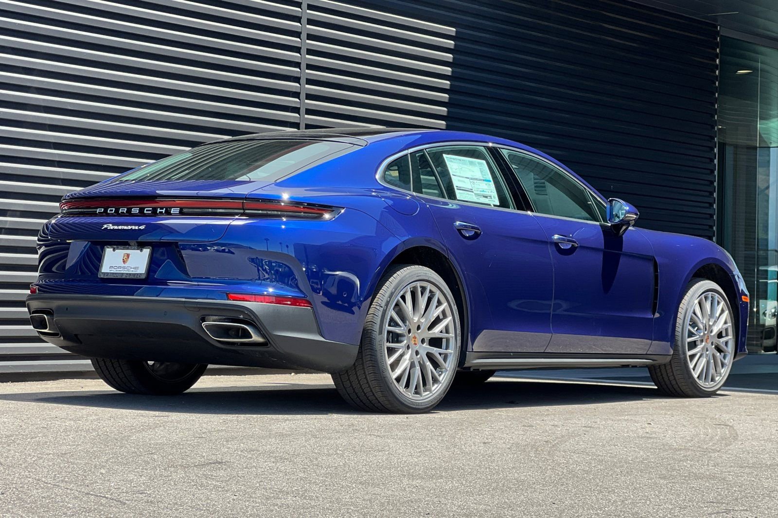 Used 2024 Porsche Panamera 4 image 8