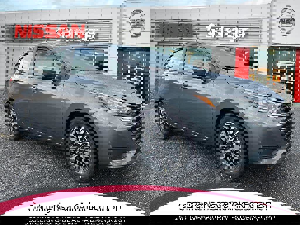 New 2025 Nissan Versa SV w/ Trunk Package
