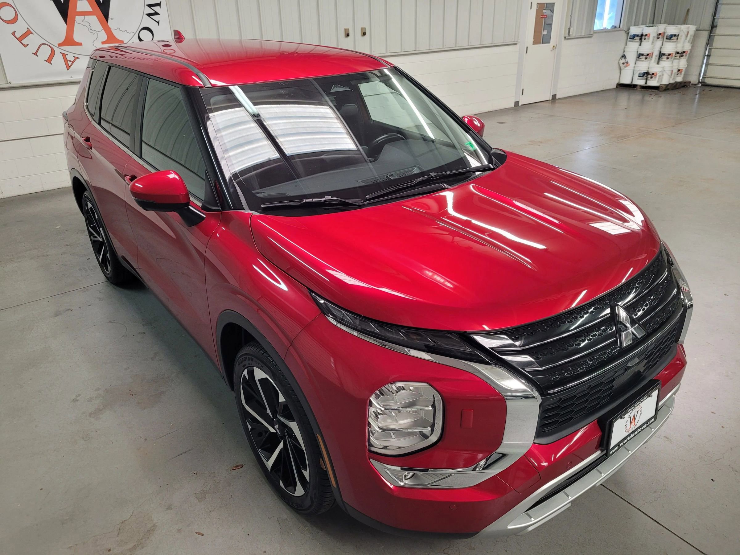 Used 2024 Mitsubishi Outlander SE Black Edition image 11