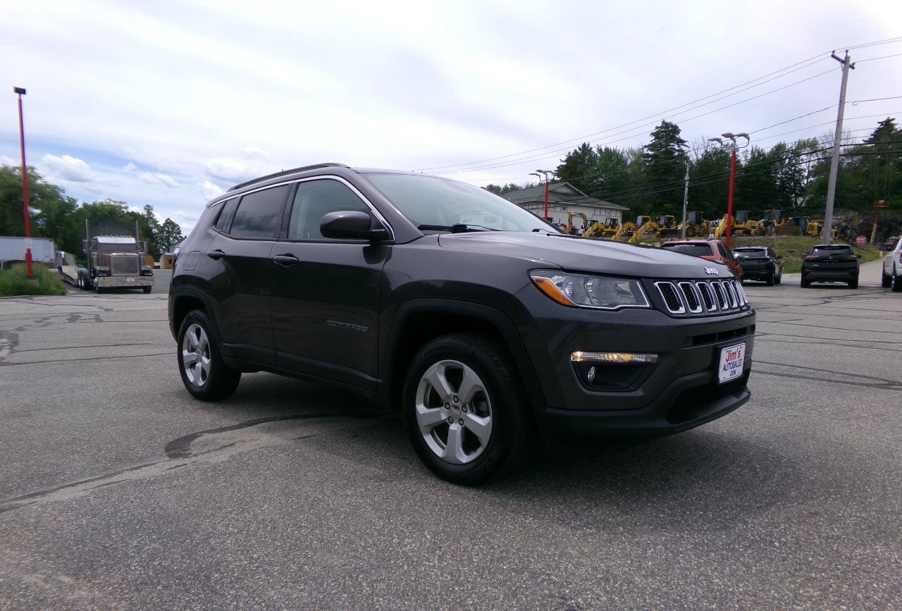 Used 2020 Jeep Compass Latitude w/ Cold Weather Group AWD/4WD image 8