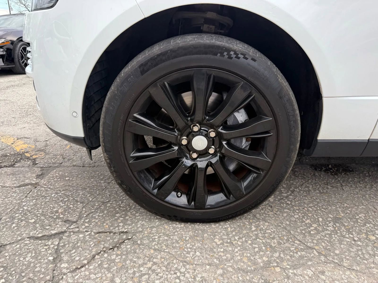 Used 2017 Land Rover Range Rover Long Wheelbase Supercharged image 22