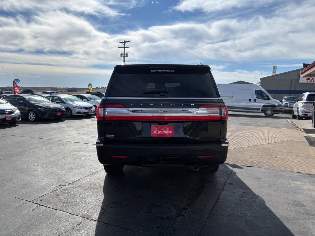 Used 2019 Lincoln Navigator Reserve image 3