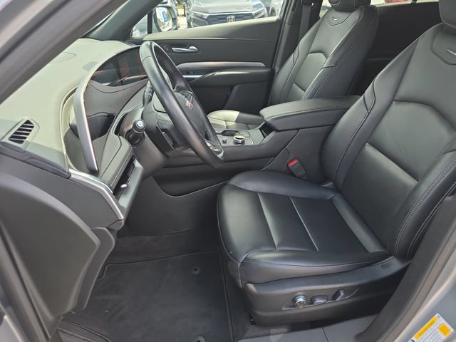 Used 2025 Cadillac XT4 Premium Luxury FWD image 11