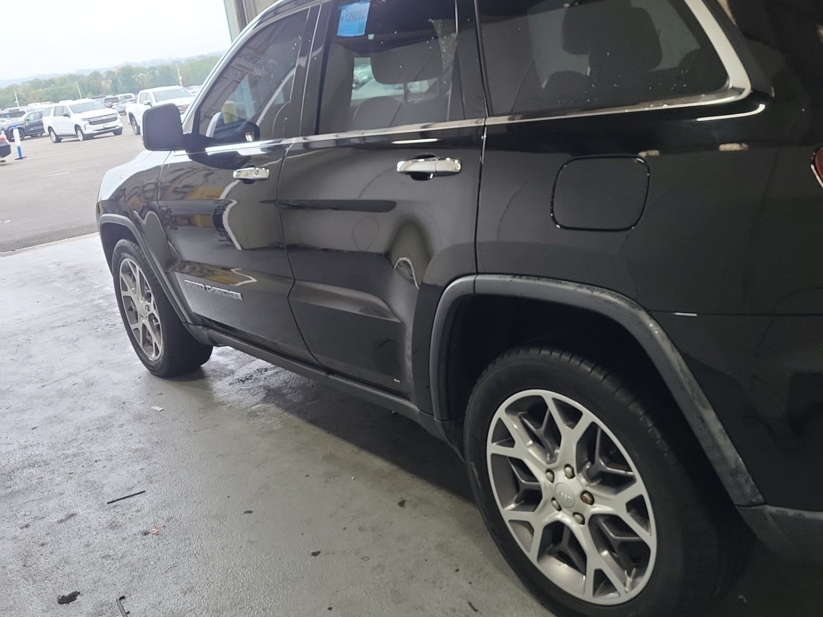 Used 2020 Jeep Grand Cherokee Limited w/ Luxury Group II AWD/4WD image 3