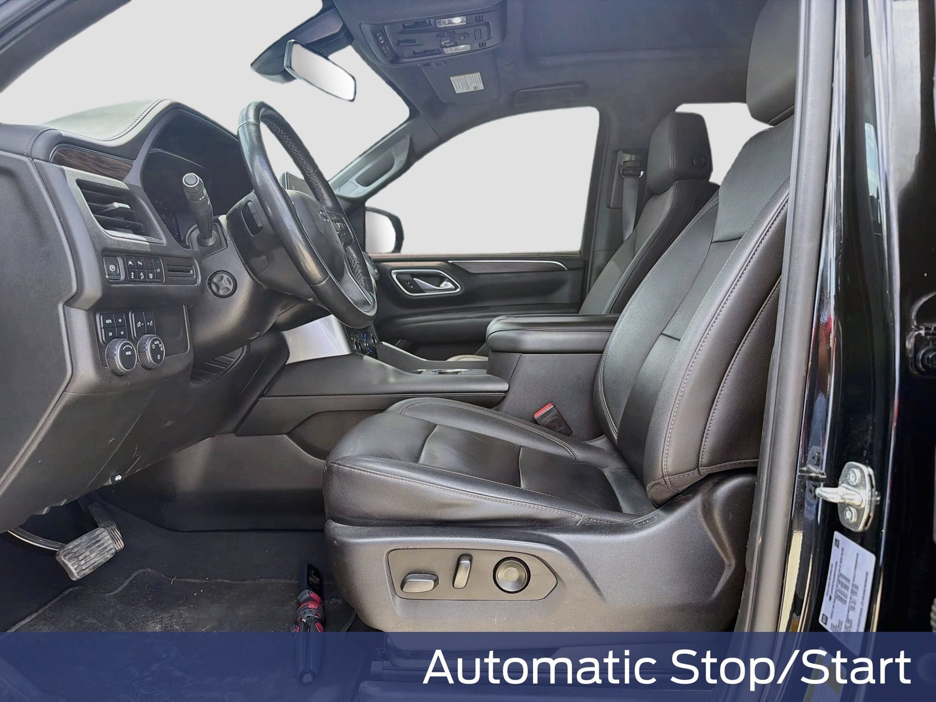 Used 2022 Chevrolet Tahoe Z71 w/ Luxury Package AWD/4WD image 25