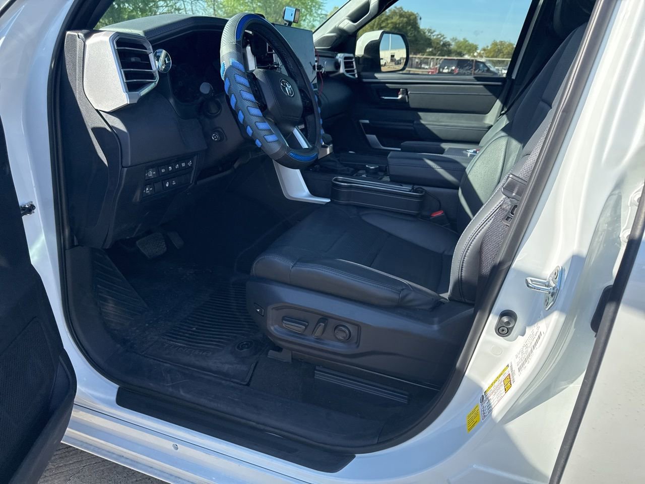 Used 2025 Toyota Tundra Platinum image 7