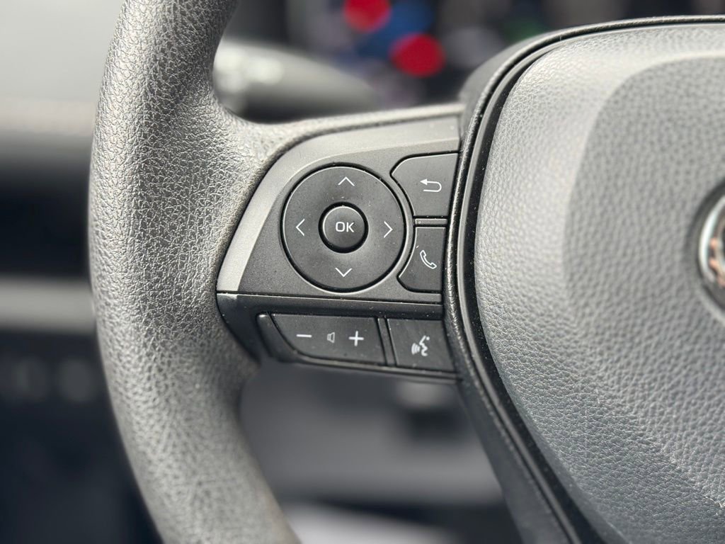 Certified 2025 Toyota RAV4 LE image 35