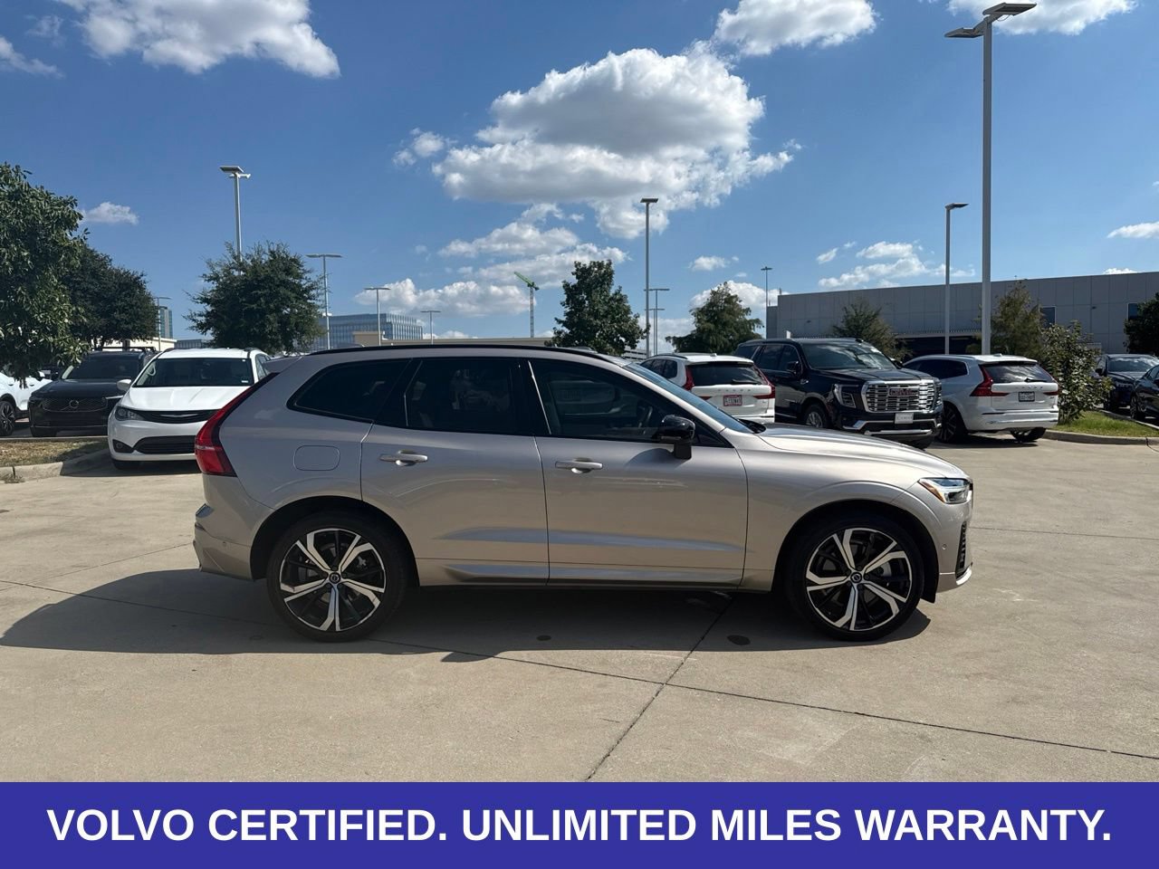 Certified 2024 Volvo XC60 T8 Ultimate w/ Protection Package Premier AWD/4WD image 6