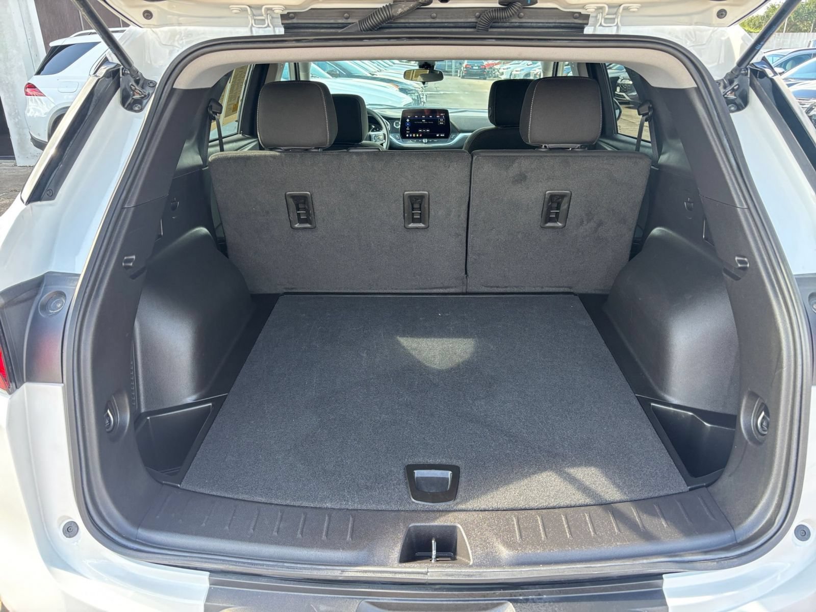 Used 2026 Chevrolet Blazer LT FWD image 31