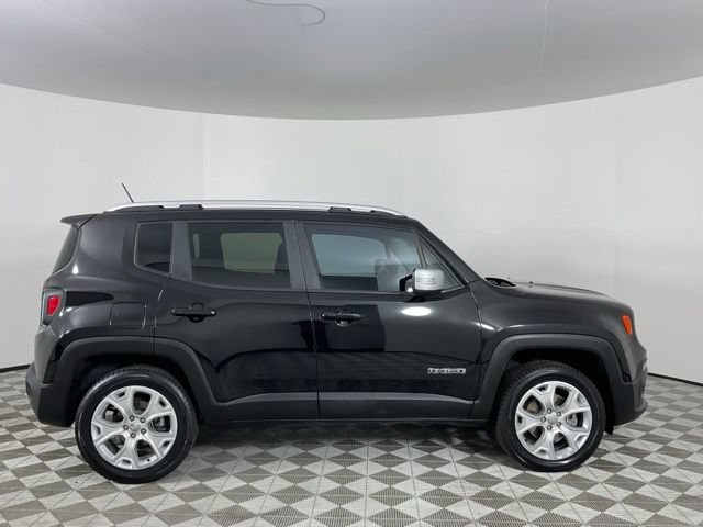 Used 2017 Jeep Renegade Limited AWD/4WD image 4