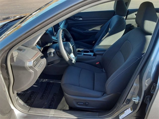 Used 2024 Nissan Altima 2.5 SV image 10