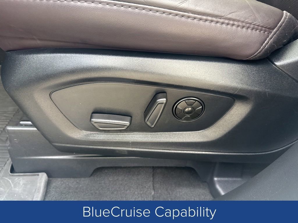 Used 2025 Ford Explorer Platinum w/ Ultimate Package RWD image 10