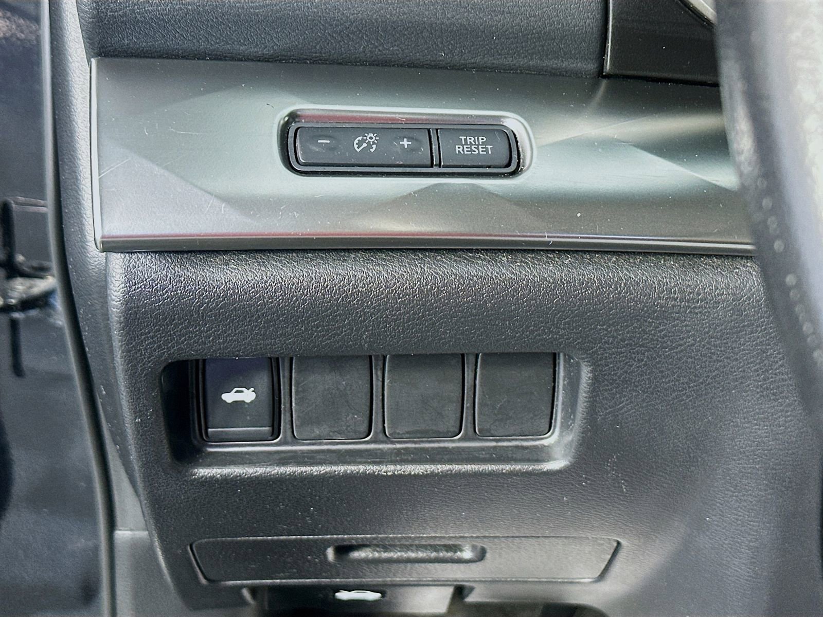 Used 2020 Nissan Maxima 3.5 SV w/ Floor Mat Group FWD image 10