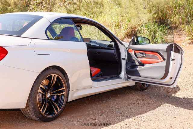 Used 2015 BMW M4 Convertible image 40