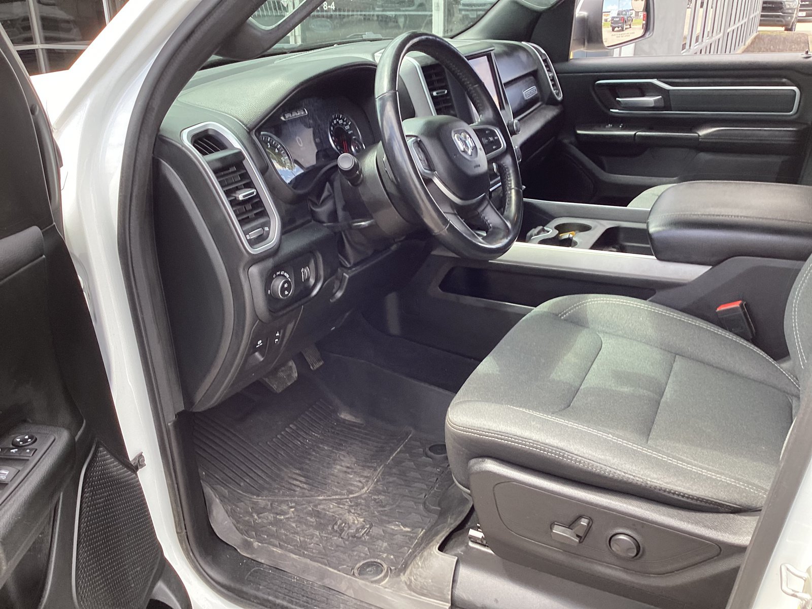 Used 2024 RAM 1500 Big Horn AWD/4WD image 8
