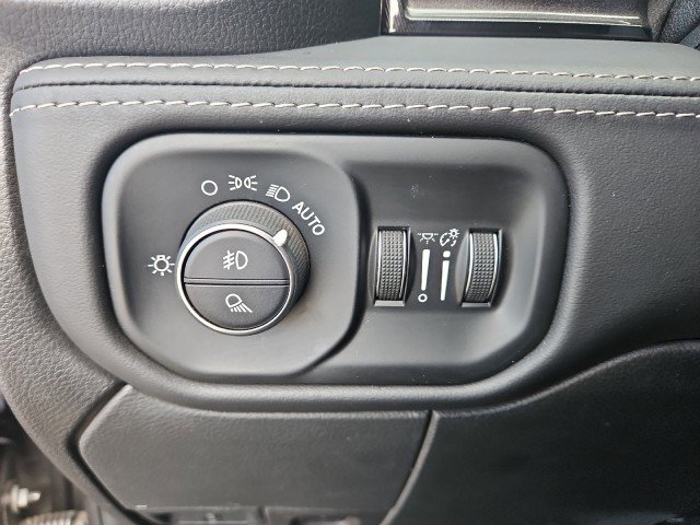 Used 2024 RAM 2500 Rebel w/ Towing Technology Group image 17