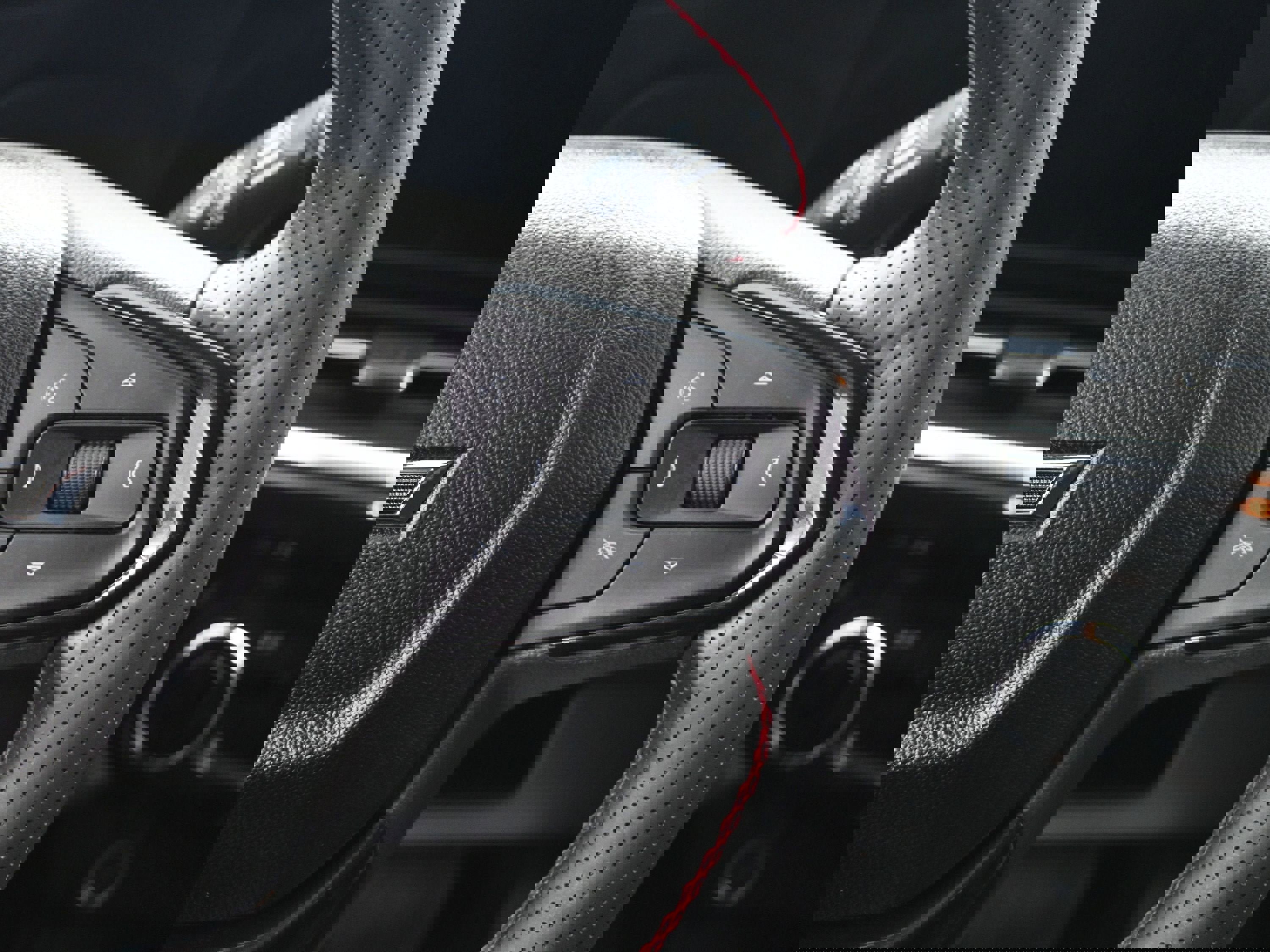 Certified 2024 Chevrolet Trax RS w/ Sunroof Package image 12